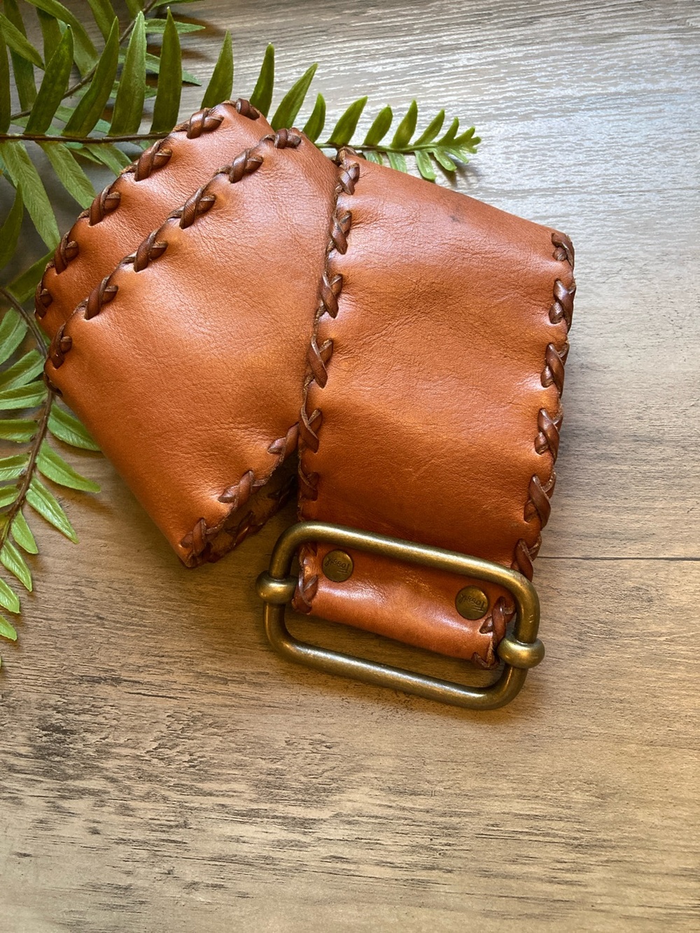 Fossil Wide Leather Belt Brass Buckle And Stitched Edge Detail Boho Western Chic